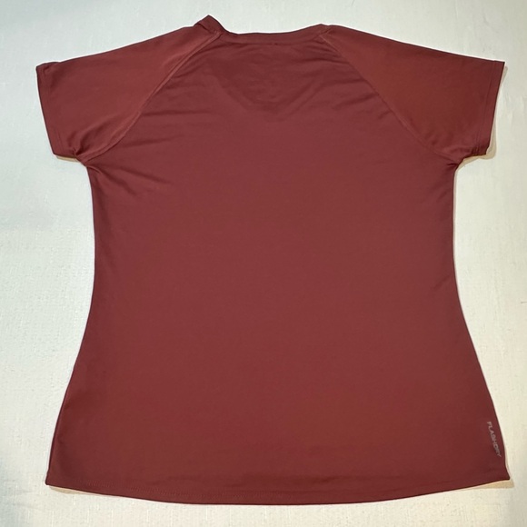 The North Face Women’s L Maroon Performance Tee - Picture 10 of 11